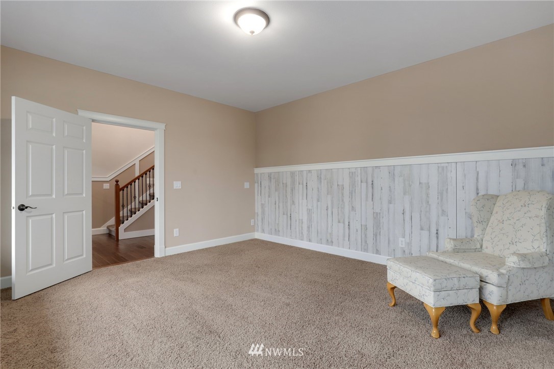 5827 Parker Road East Sumner, WA 98390 - Photo 7 of 40