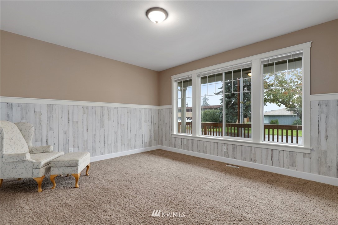 5827 Parker Road East Sumner, WA 98390 - Photo 8 of 40