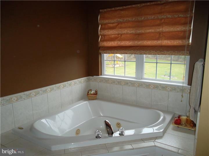 579 School House Road Kennett Square, PA 19348 - Photo 11 of 24 Master Bathroom
