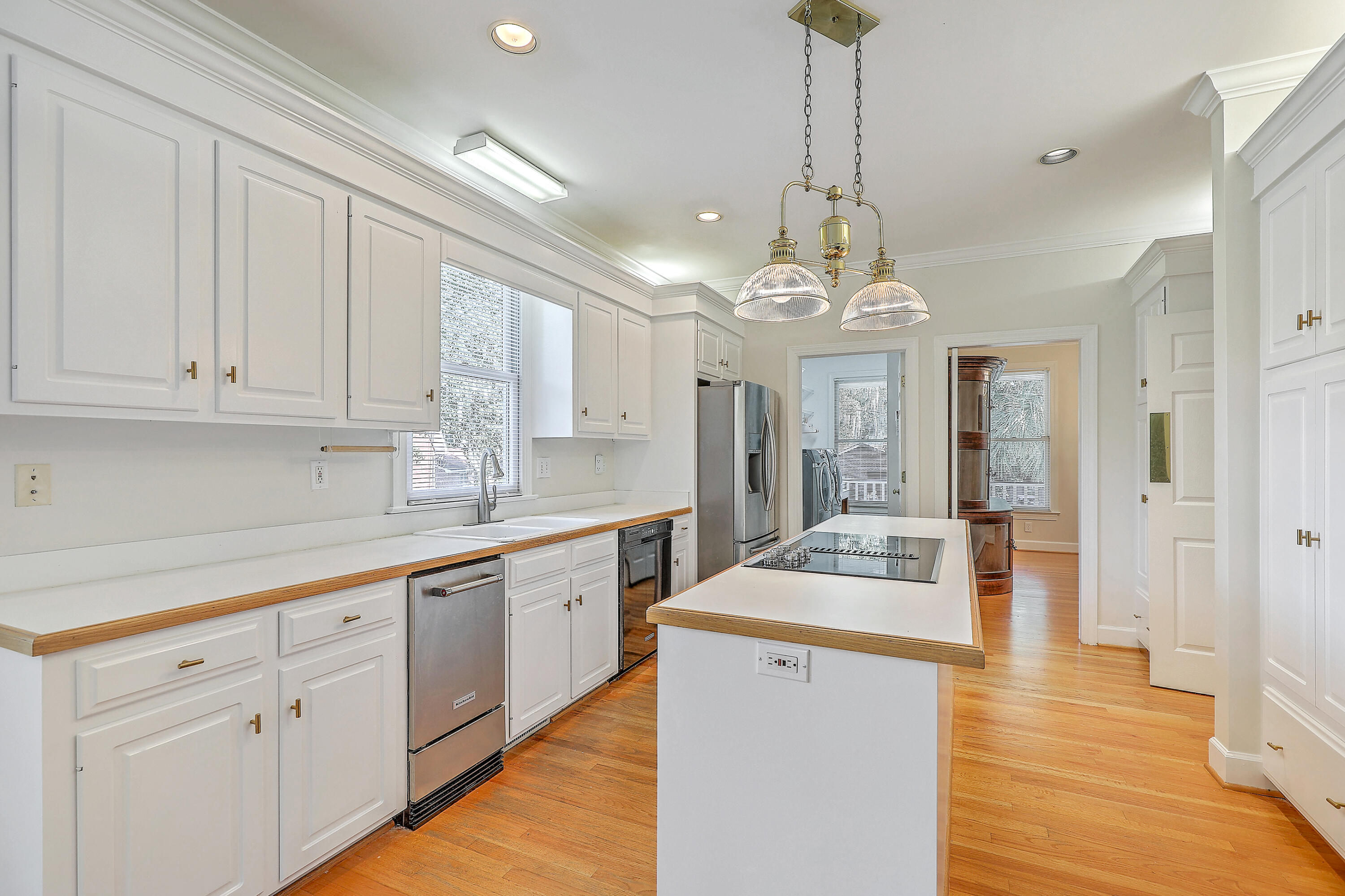 317 Rutherford Street Summerville, SC 29483 - Photo 22 of 50 Kitchen