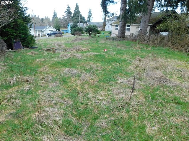 959 Rose Avenue Vernonia, OR 97064 - Photo 10 of 13 a view of a outdoor space