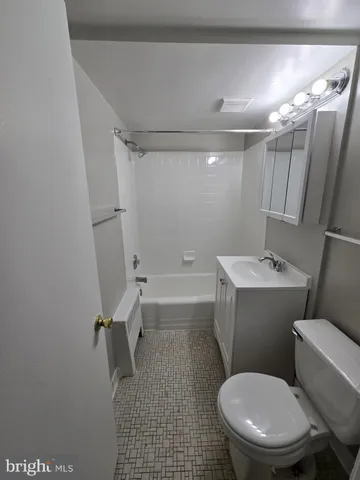 $1,094 | 7607 Eastern Avenue Northwest, Unit 1, Takoma Park, MD 20912