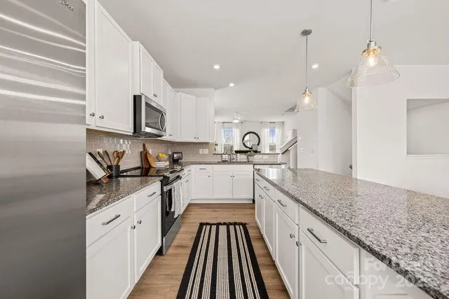 $2,295 | 1018 Fairway Green Lane, Unit LANDON, Charlotte, NC 28216