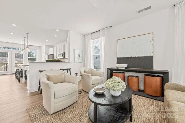 $2,295 | 1018 Fairway Green Lane, Unit LANDON, Charlotte, NC 28216