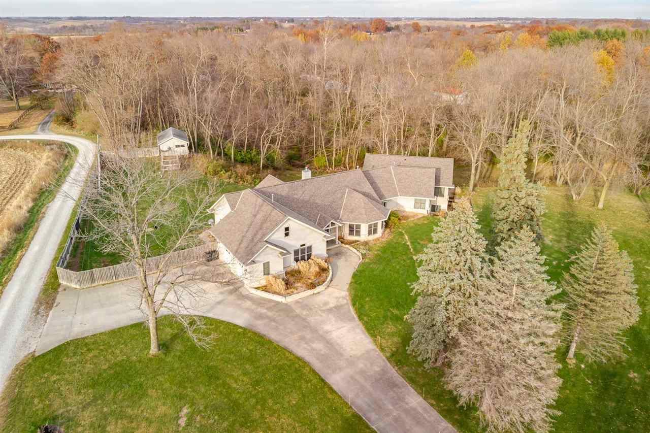 2659 Newport Road Northeast Solon, IA 52333 - Photo 5 of 44 Gallery Image 5