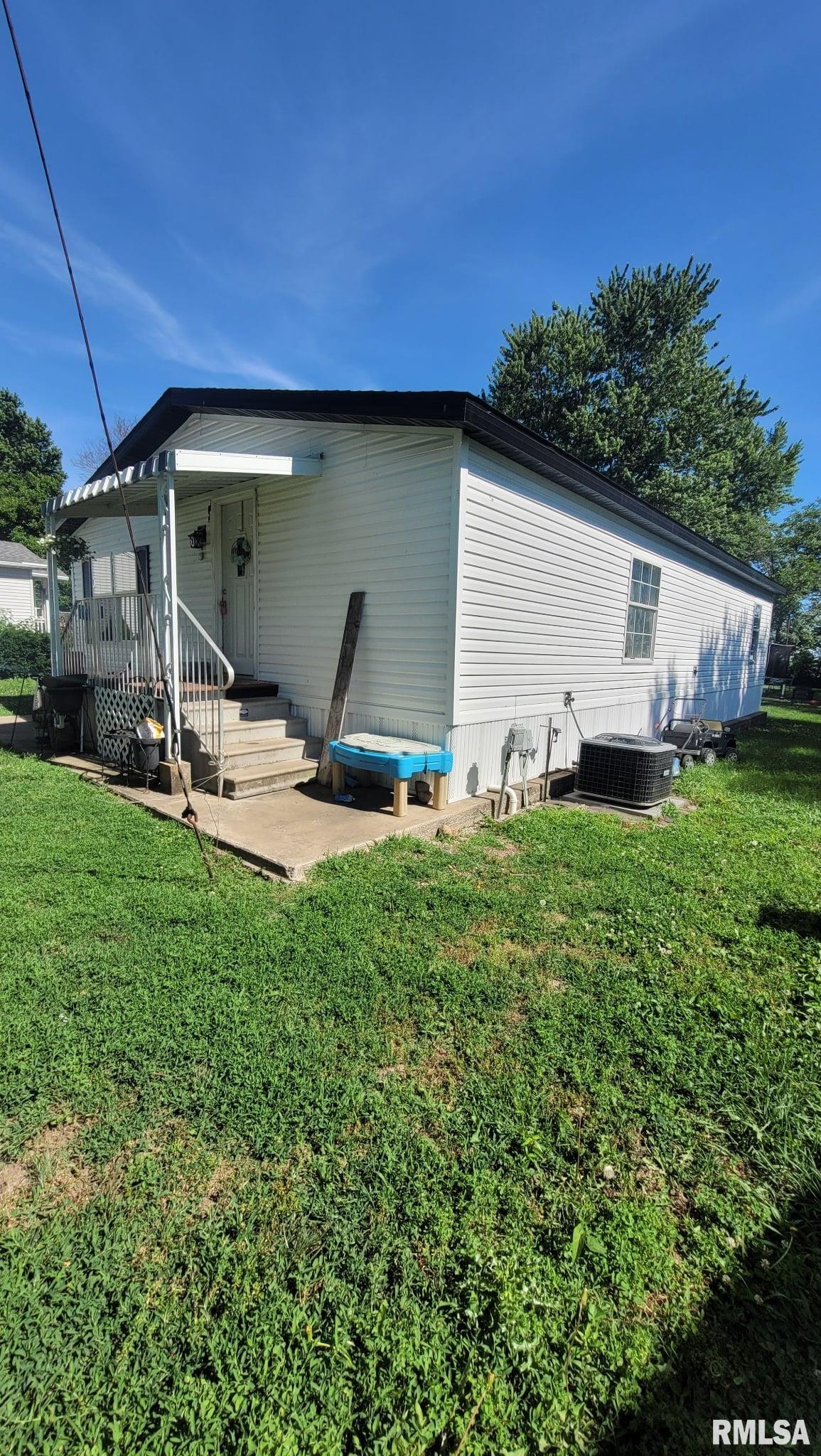 205-207 West Perkins Street Payson, IL 62360 - Photo 7 of 18