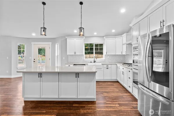 $1,100,000 | 17003 Jordan Street Southwest, Rochester, WA 98579