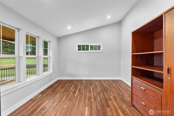 $1,100,000 | 17003 Jordan Street Southwest, Rochester, WA 98579