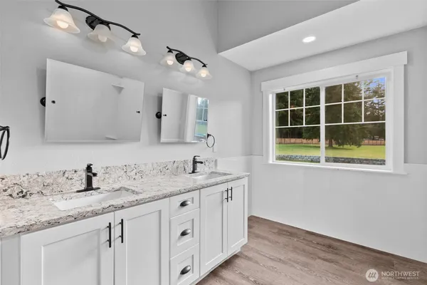 $1,100,000 | 17003 Jordan Street Southwest, Rochester, WA 98579