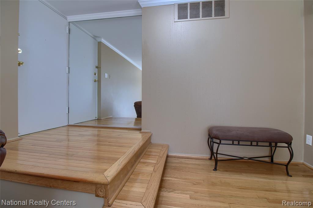 16547 Middlebelt Road, Unit 6 Livonia, MI 48154 - Photo 7 of 29