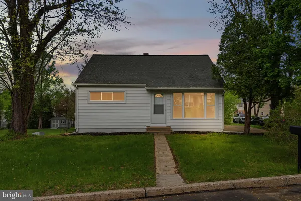 $325,000 | 115 Green Street, Green Lane, PA 18054