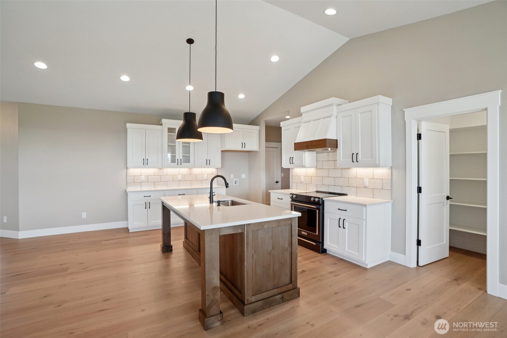 917 Confer Road Kalama, WA 98625 - Photo 8 of 38