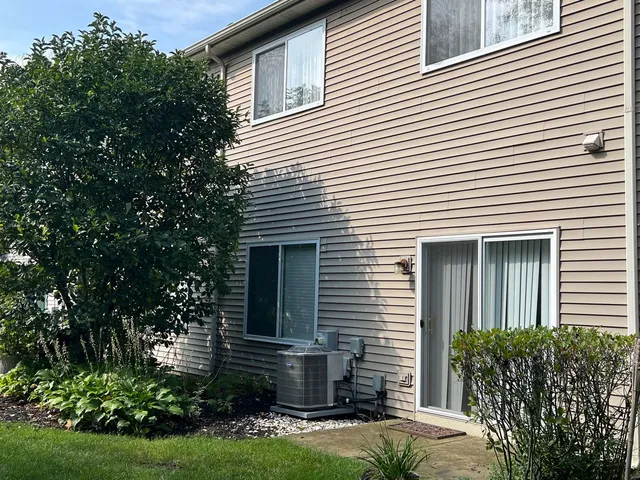 $2,400 | 17542 Gilbert Drive, Lockport, IL 60441