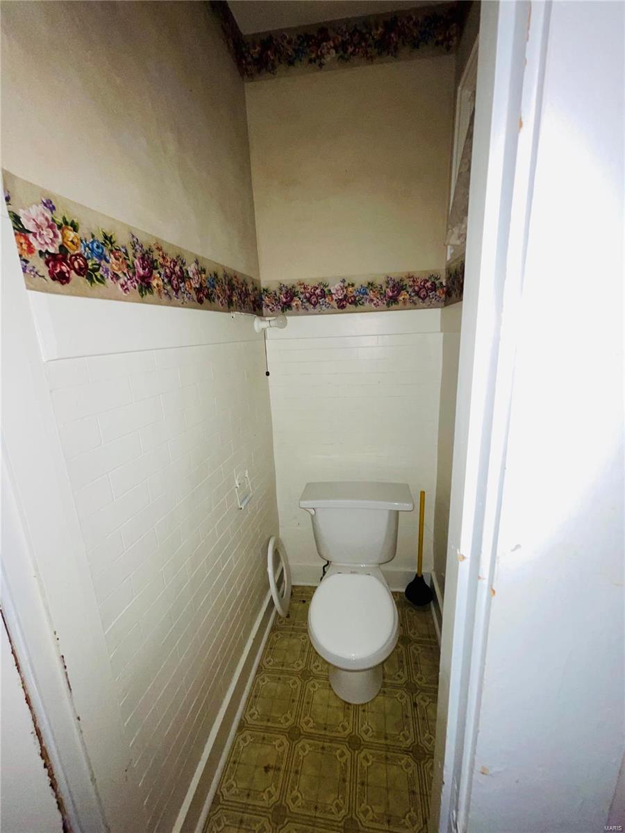 823 Langdon Street Alton, IL 62002 - Photo 17 of 23