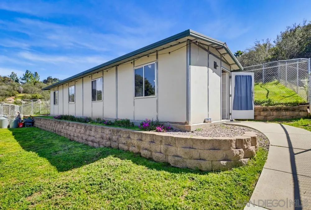 359 Galloway Valley Road Alpine, CA 91901 - Photo 37 of 50 a front view of house with yard