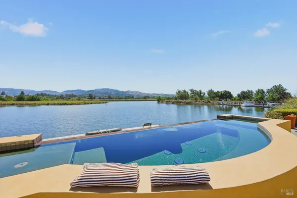 $2,789,000 | 50 Lighthouse Court, Napa, CA 94559