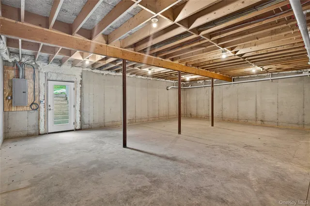 $1,050,000 | 1 Warwick Isle Boulevard, Pine Island, NY 10969