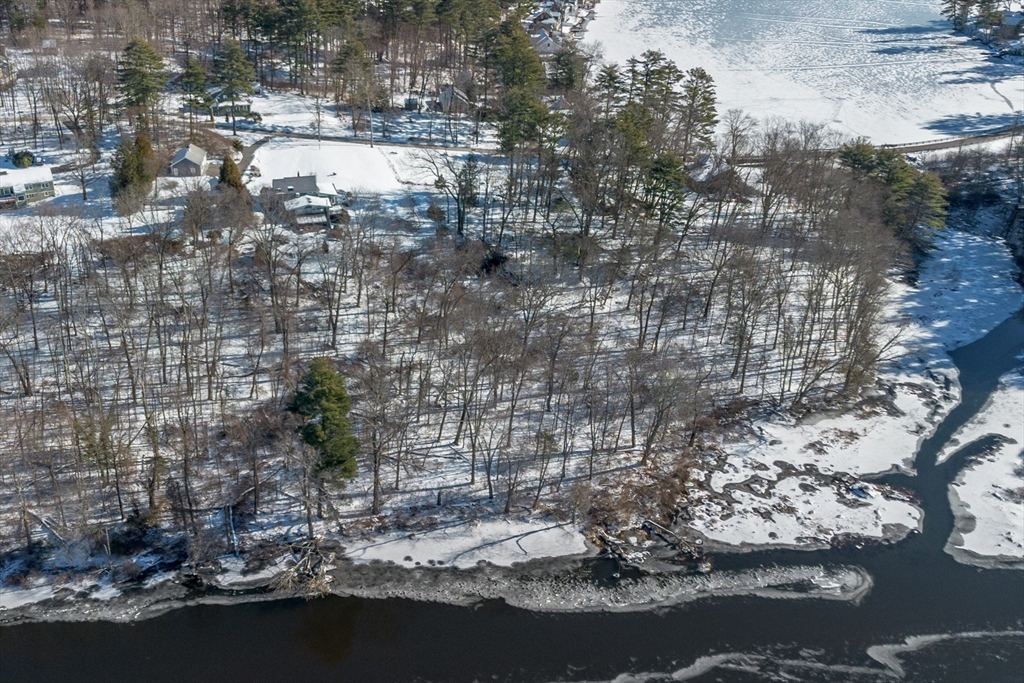 65 Barton Road Stow, MA 01775 - Photo 11 of 17