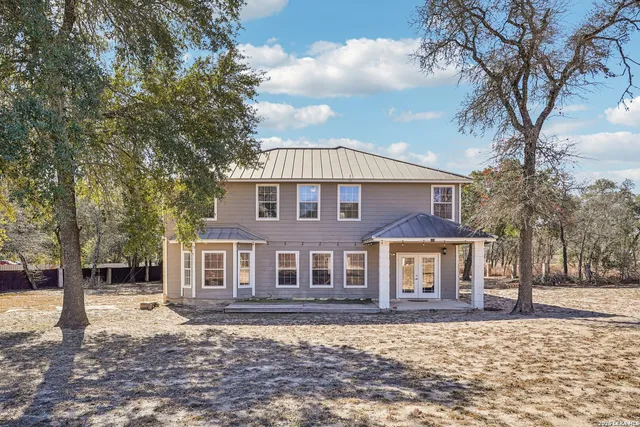 $500,000 | 301 County Road 6862, Natalia, TX 78059