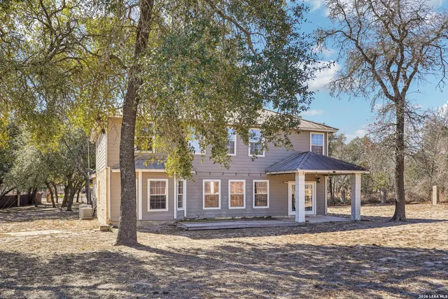 $500,000 | 301 County Road 6862, Natalia, TX 78059