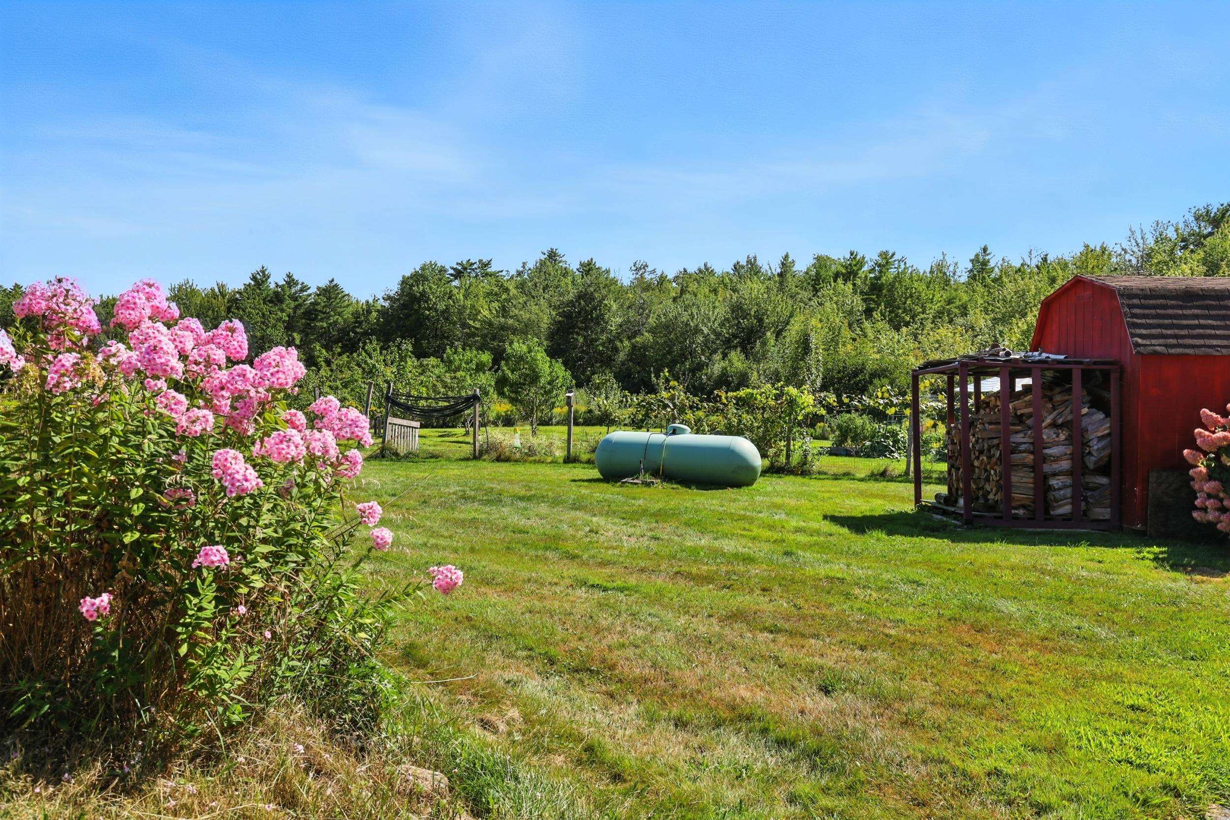 109 Old Center Road Deerfield, NH 03037 - Photo 42 of 60