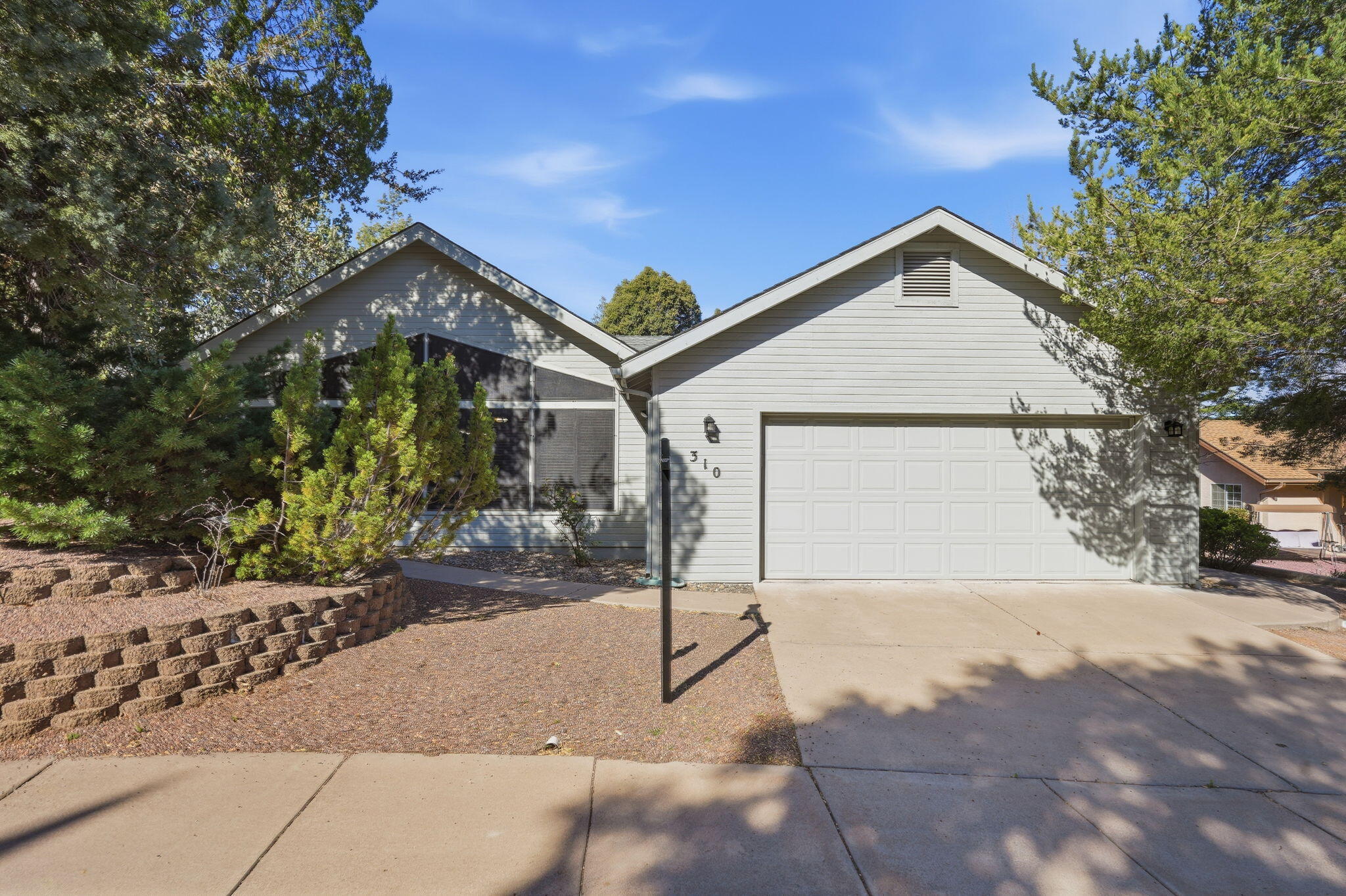 310 North Trailwood Road Payson, AZ 85541 - Photo 5 of 55 a view of a house with a yard