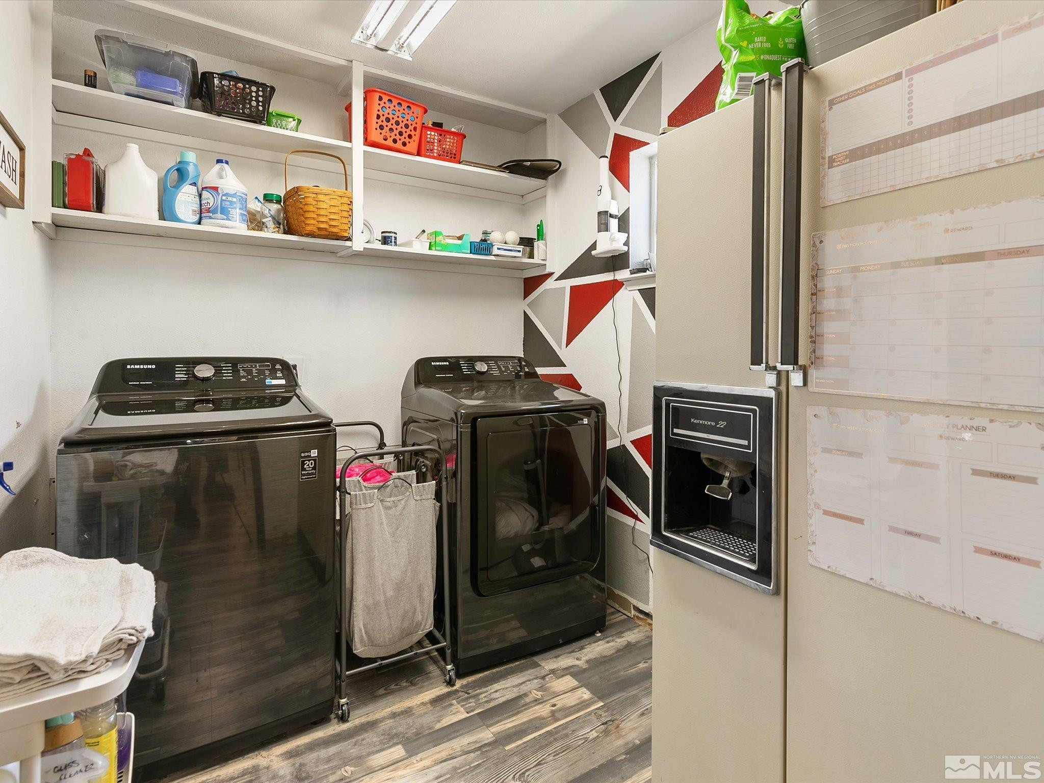 660 Northview Drive Fallon, NV 89406 - Photo 21 of 33 a utility room with sink dryer and washer