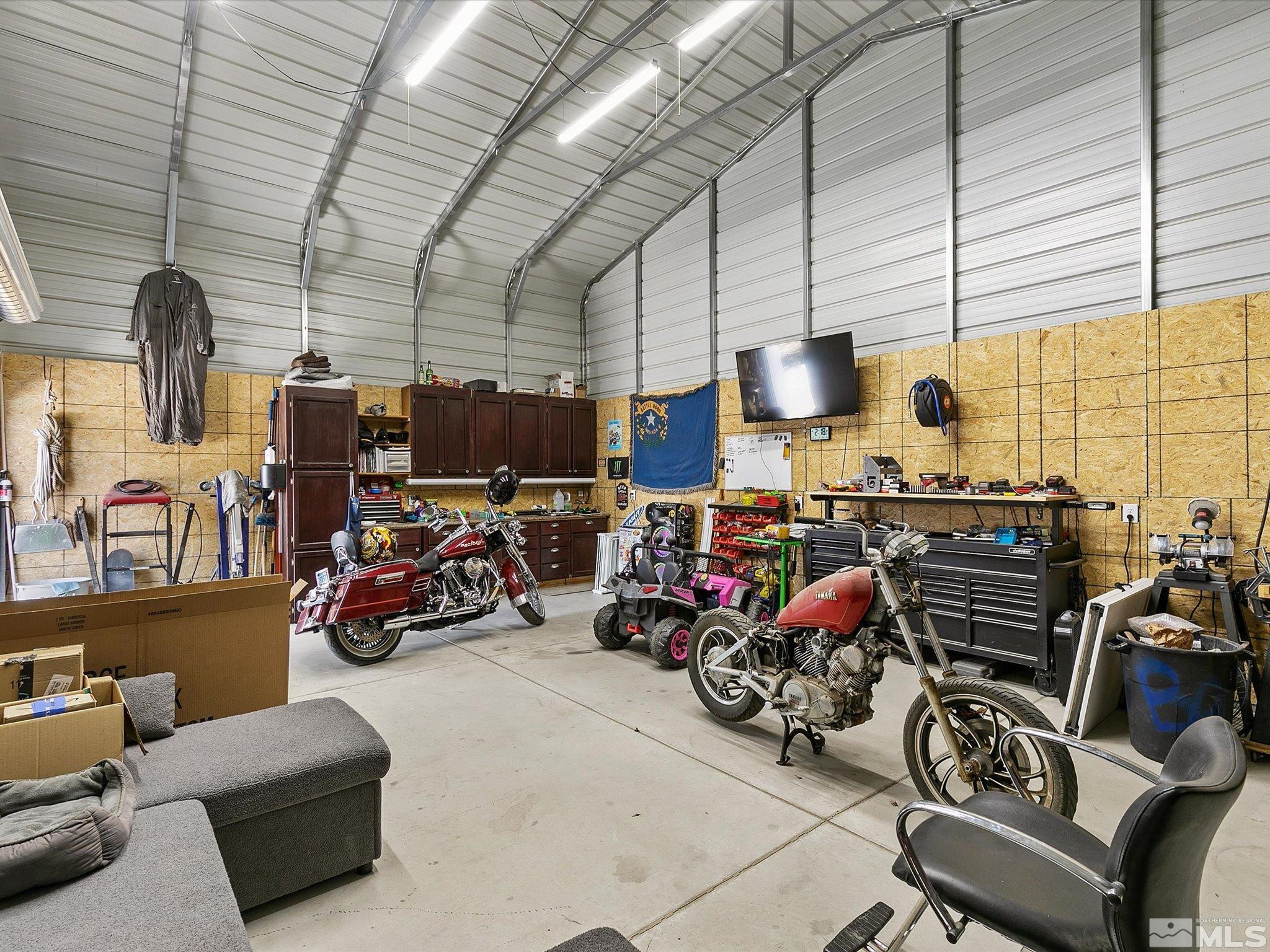 660 Northview Drive Fallon, NV 89406 - Photo 30 of 33 a view of a room with gym equipment
