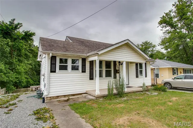 $76,000 | 330 Grant Street, Bethalto, IL 62010