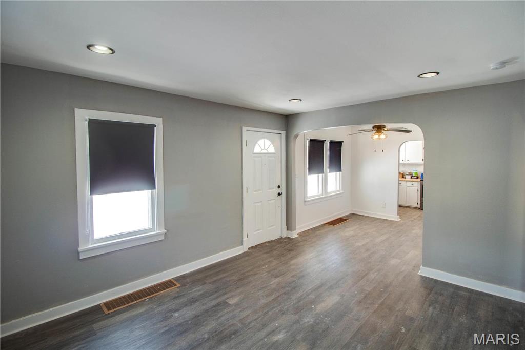 330 Grant Street Bethalto, IL 62010 - Photo 7 of 25