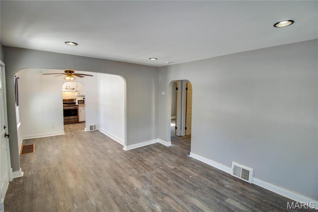 330 Grant Street Bethalto, IL 62010 - Photo 8 of 25