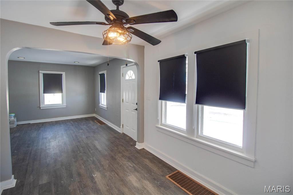 330 Grant Street Bethalto, IL 62010 - Photo 10 of 25