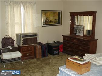 1308 Alsace Road Reading, PA 19604 - Photo 2 of 9 Living Room