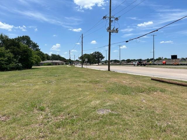 2202 Rowlett Road Garland, TX 75043 - Photo 12 of 16 a view of a indoor basketball court