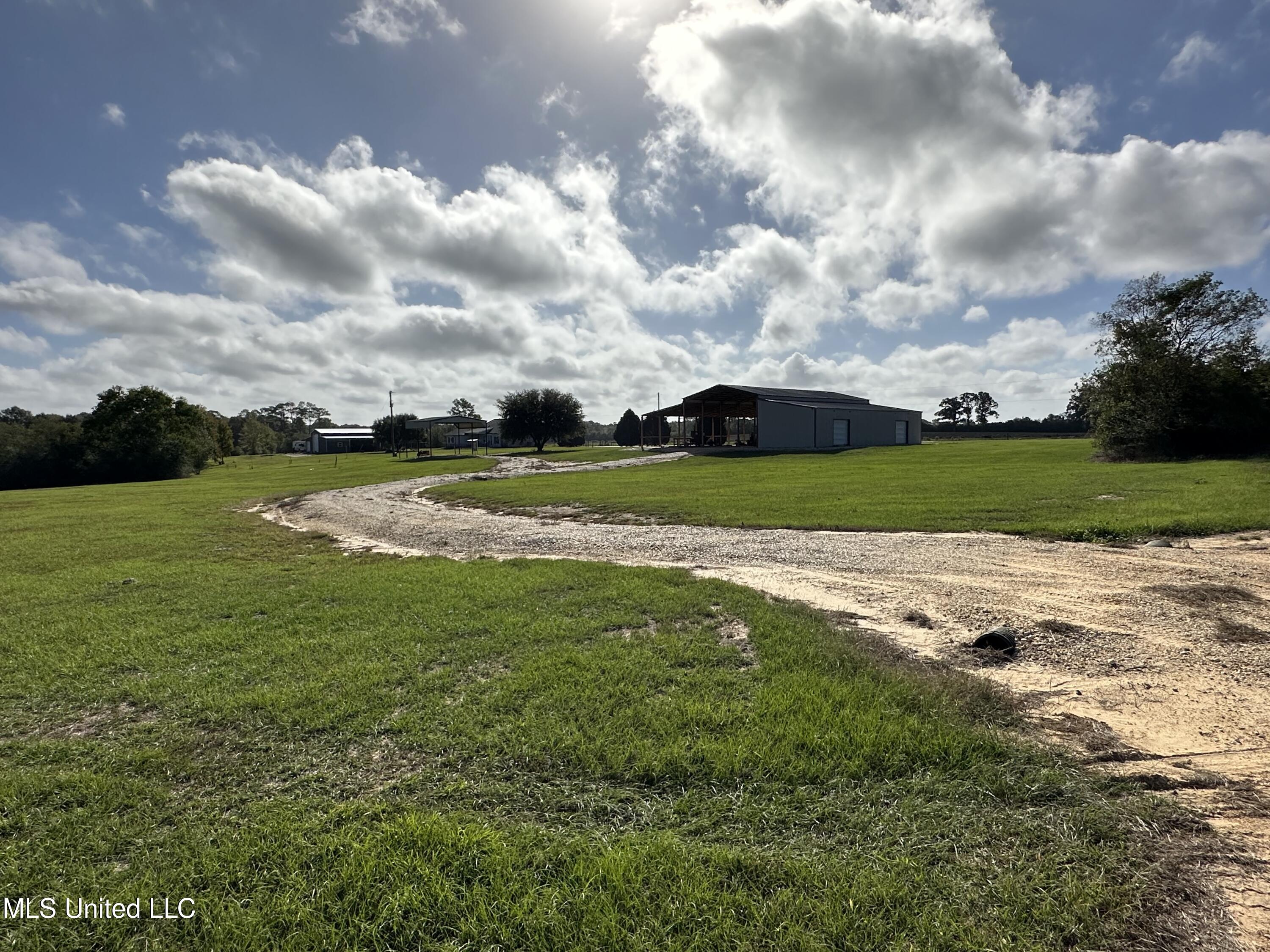 227 Progress Road Poplarville, MS 39470 - Photo 9 of 14 IMG_7386