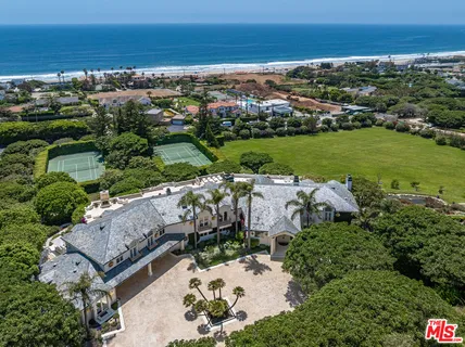 $25,000,000 | 6051 Philip Avenue, Malibu, CA 90265