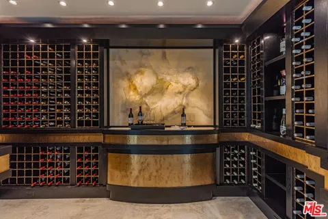 $25,000,000 | 6051 Philip Avenue, Malibu, CA 90265