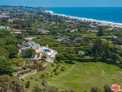 $25,000,000 | 6051 Philip Avenue, Malibu, CA 90265