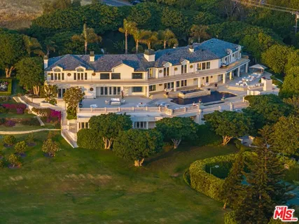 $25,000,000 | 6051 Philip Avenue, Malibu, CA 90265