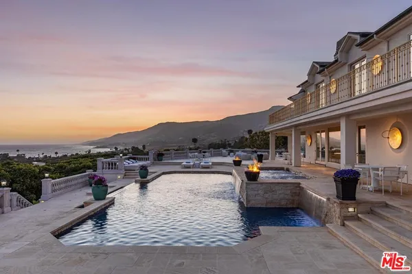 $25,000,000 | 6051 Philip Avenue, Malibu, CA 90265