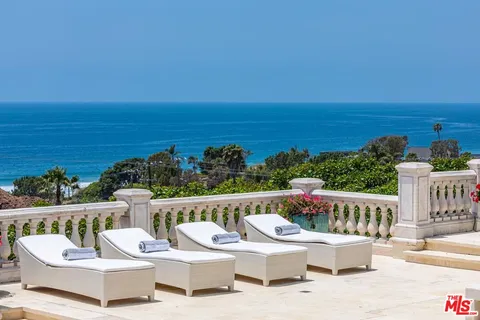 $25,000,000 | 6051 Philip Avenue, Malibu, CA 90265