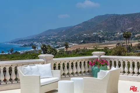 $25,000,000 | 6051 Philip Avenue, Malibu, CA 90265