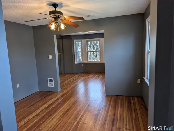a view of a large window with an outdoor view