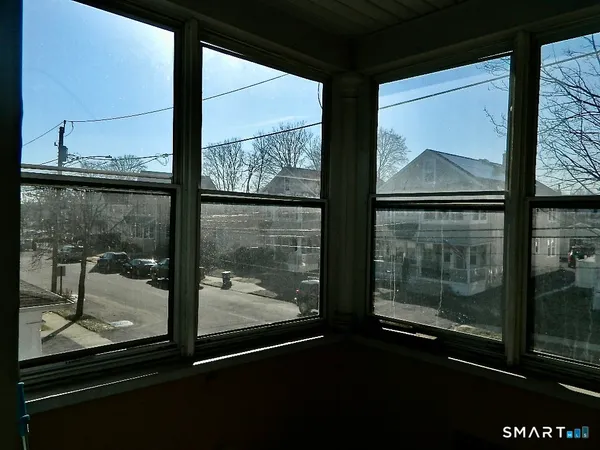 a view of a yard in front of house