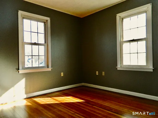 $1,950 | 37 Elm Street, East Haven, CT 06512