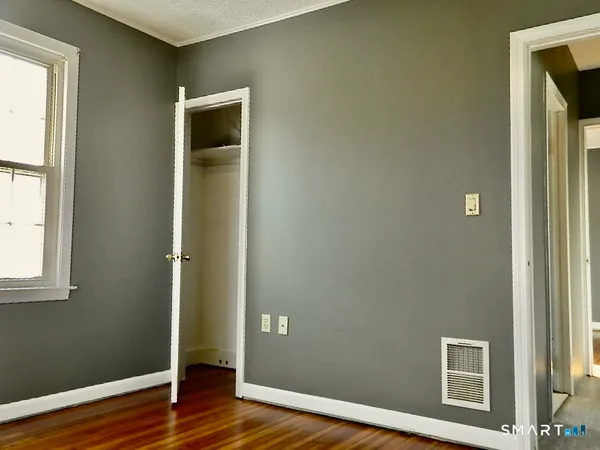 $1,950 | 37 Elm Street, East Haven, CT 06512