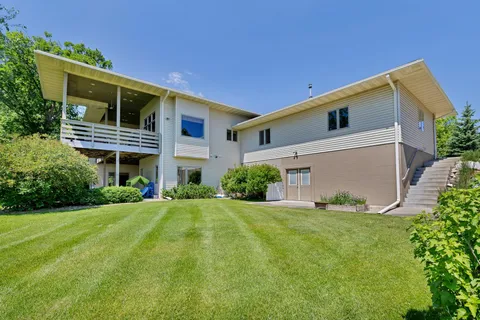 $1,200,000 | 2716 103rd Court Northeast, Blaine, MN 55449