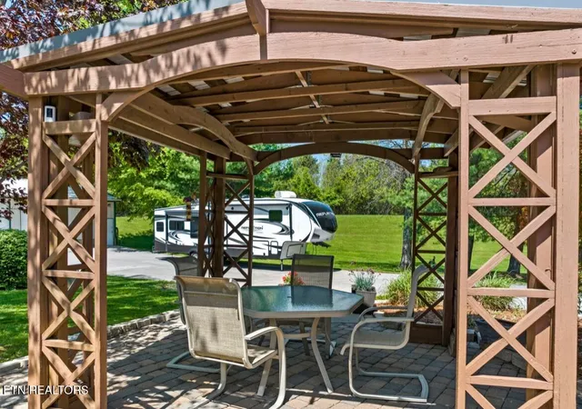 $1,300,000 | 2041 Witt Road, White Pine, TN 37890