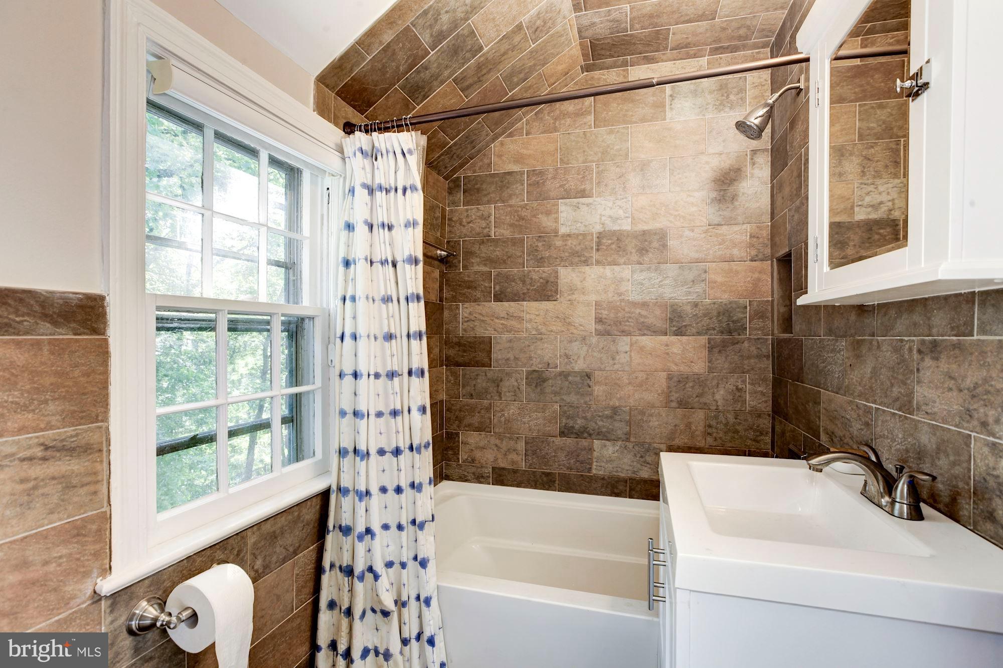 307 Windsor Street Silver Spring, MD 20910 - Photo 19 of 29 Gallery Image 19