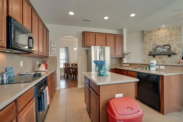 $2,800 | 16309 Dry Creek Boulevard, Prosper, TX 75078